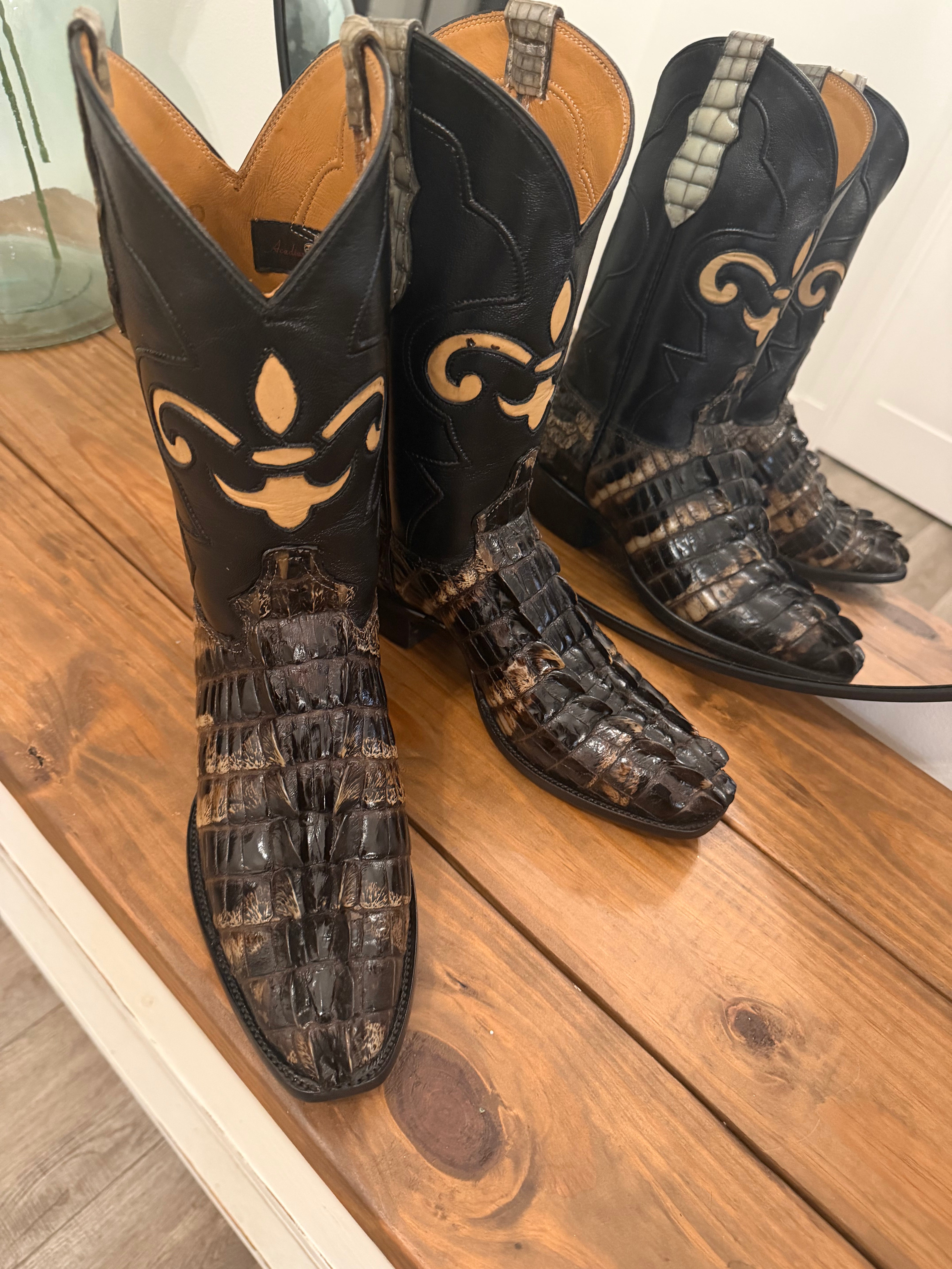 Hand made authentic natural Hornback alligator boots