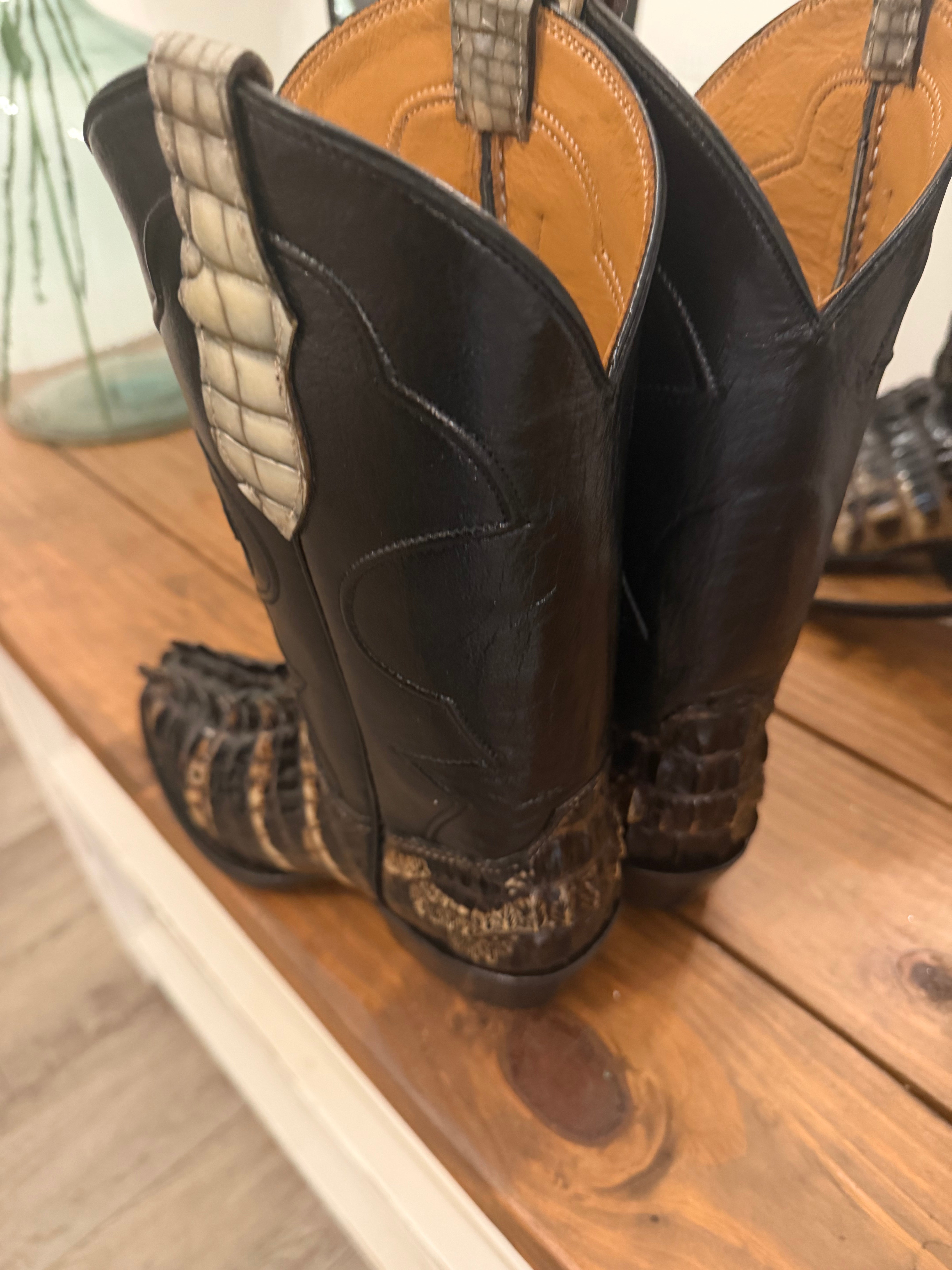 Hand made authentic natural Hornback alligator boots