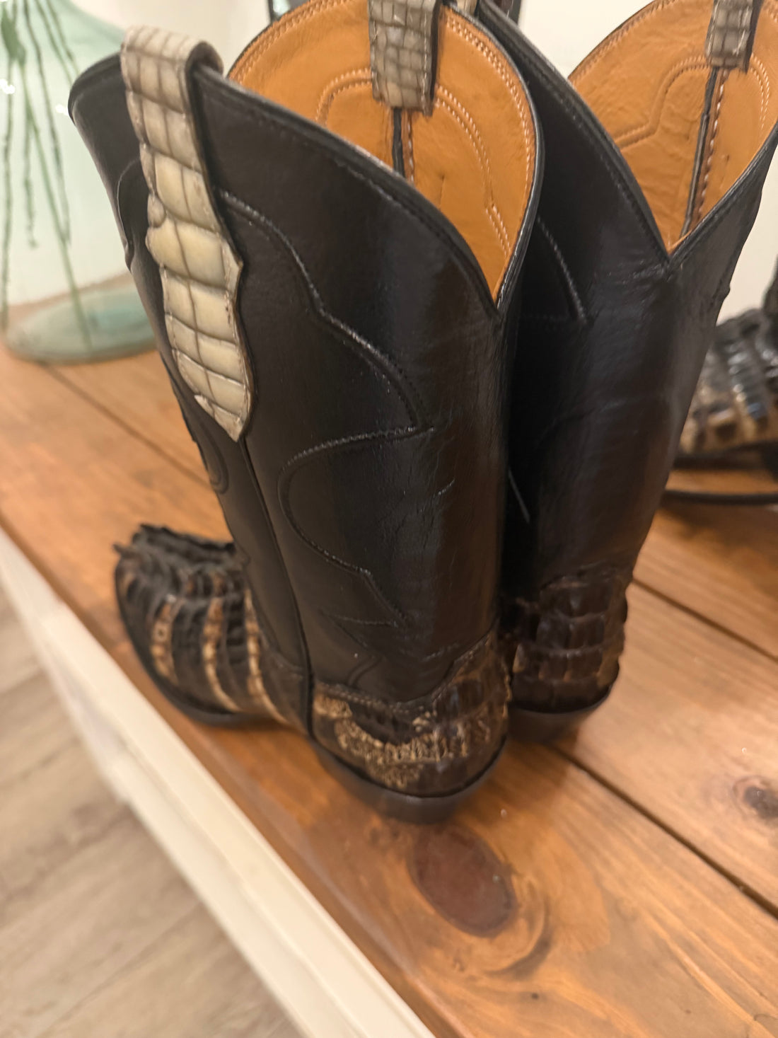 Hand made authentic natural Hornback alligator boots